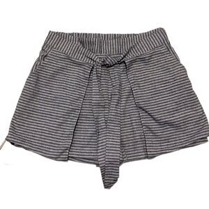 Lush striped shorts Small